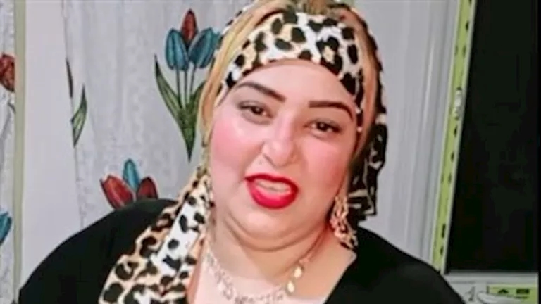 محشي فلوس وروتين في غرفة النوم.. القبض على البلوجر "أم ملك" بالبحيرة