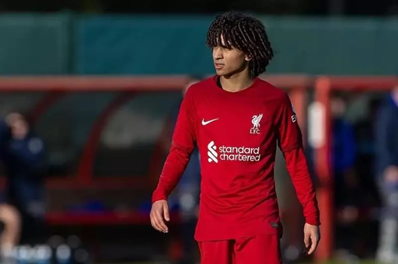 كريم أحمد يضع بصمته في فوز ليفربول أمام ميدلزبره بالدوري الإنجليزي للشباب