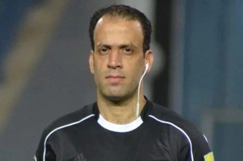 رسميا.. الحكم محمد الحنفي يعلن اعتزاله
