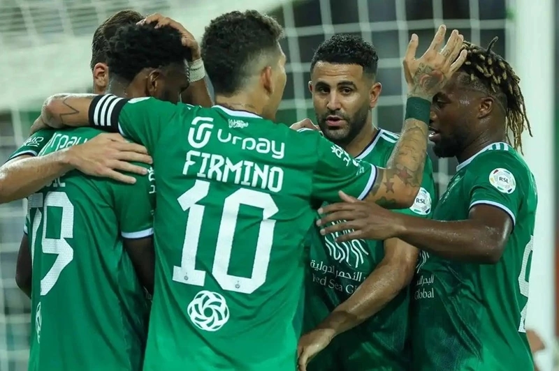 أهلي جدة يستهدف تأمين مدافعه حتى 2027
