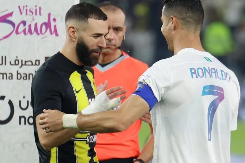 ضمن 5 لاعبين.. رونالدو وبنزيما ينافسان على جائزة الأفضل في دوري روشن