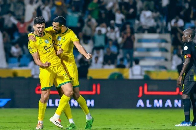 محمد شريف أساسياً.. تشكيل الخليج لمواجهة النصر في الدوري السعودي