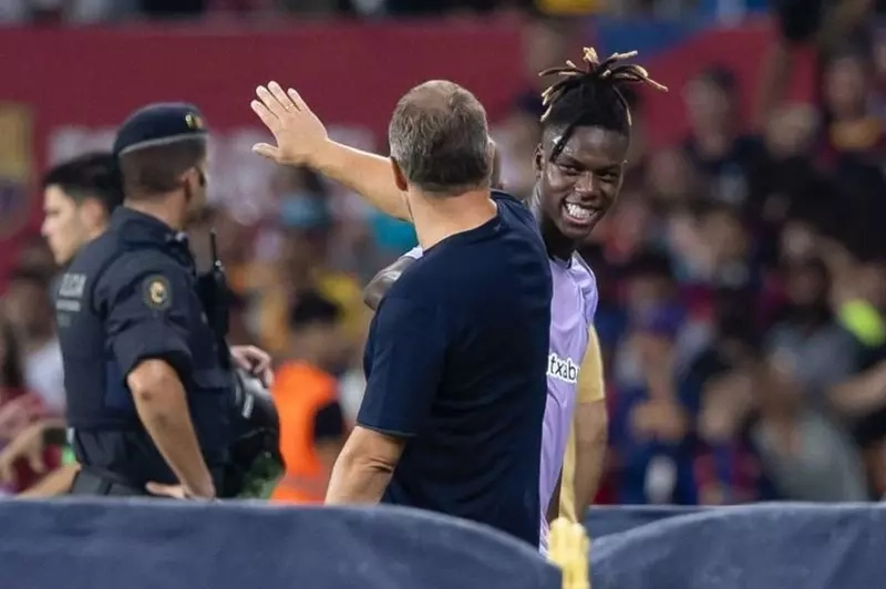 لقاء وكيله مع ديكو.. برشلونة يقترب من نيكو ويليامز