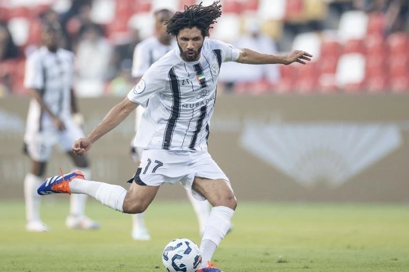 ساهم بهدف وحيد.. النني مرشح لجائزة لاعب الشهر في الدوري الإماراتي
