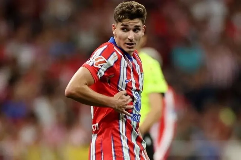 أتلتيكو قد يجعل ألفاريز أغلى لاعب في تاريخ ليفربول