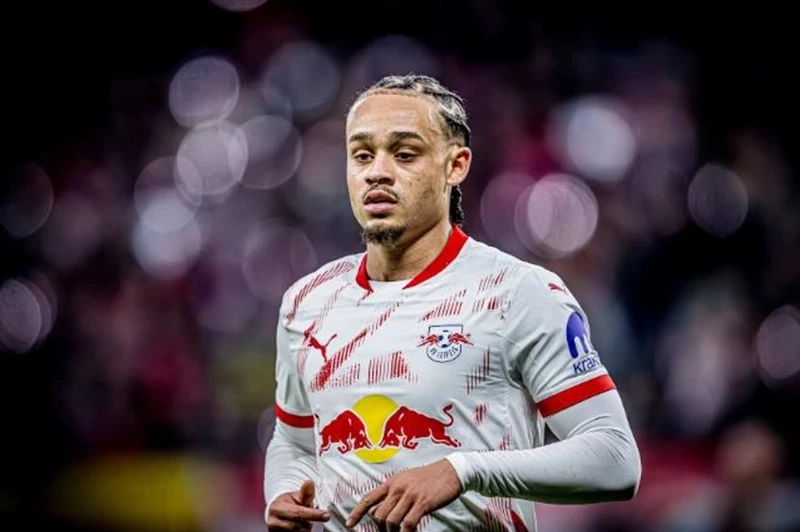 الدوري الألماني.. سيمونز يرغب في الرحيل عن لايبزيج