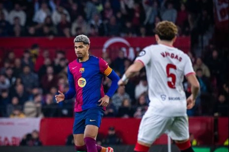 برشلونة يرفض رحيل أراوخو في الصيف