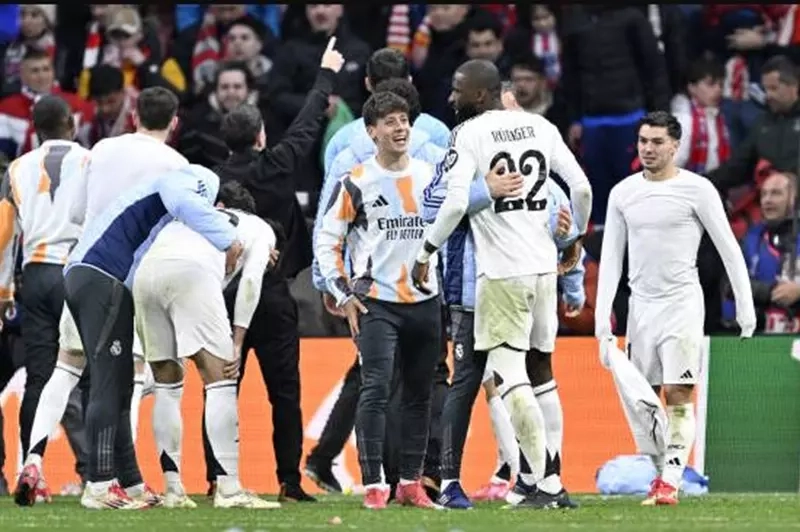 ريال مدريد يُقيم أوراقه.. رباعي الملكي في اختبار البقاء