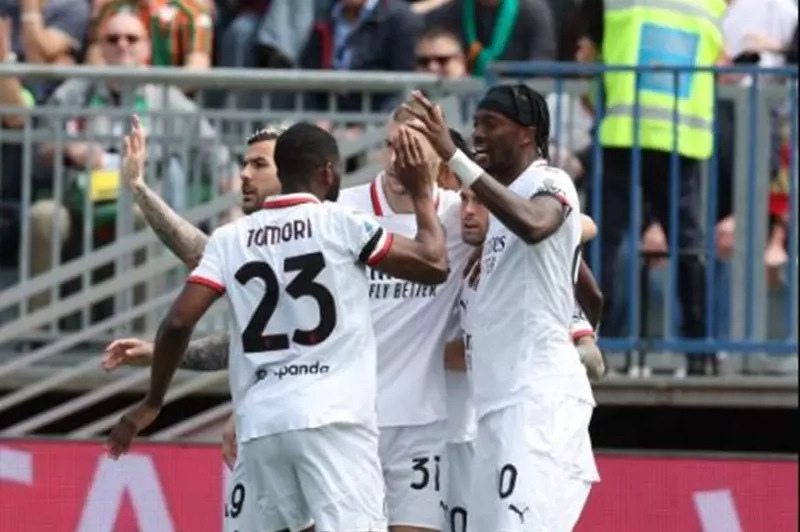 الدوري الإيطالي.. ميلان يحقق فوزًا سهلًا على فينيزيا