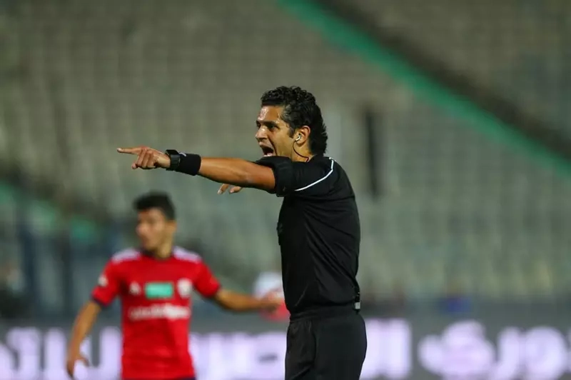 أحمد الغندور يدير قمة الزمالك وبيراميدز
