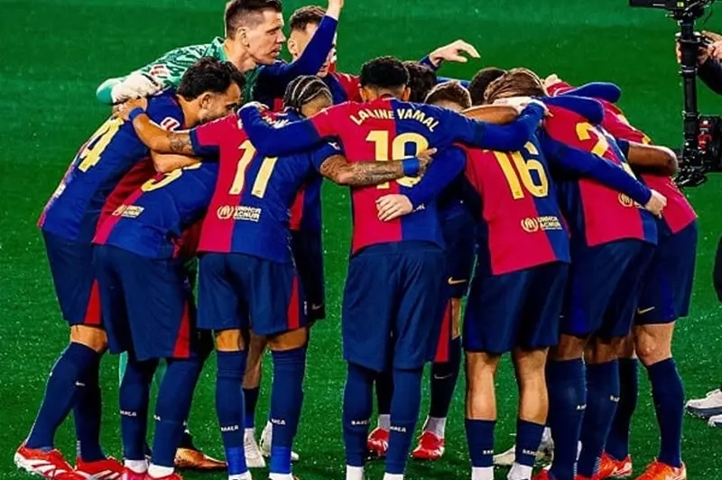 ثلاثية غير مسبوقة.. 3 أرقام تاريخية من فوز برشلونة بالدوري الإسباني