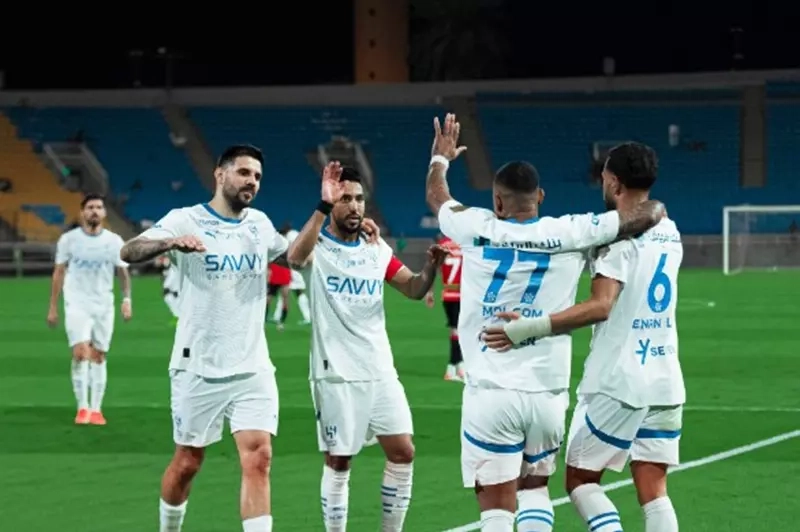 الهلال يسقط في فخ التعادل أمام الوحدة بالدوري السعودي (فيديو)