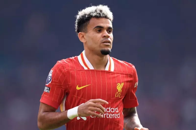 تقارير: ليفربول يرفض عرض بايرن لضم لويس دياز