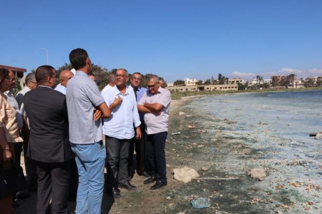 وزير البيئة يعاين التلوث البيئي بسبخة تازركة من معتمدية قربة