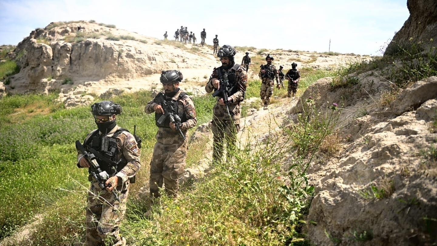 Iraqi forces seize ISIS munitions in Tikrit