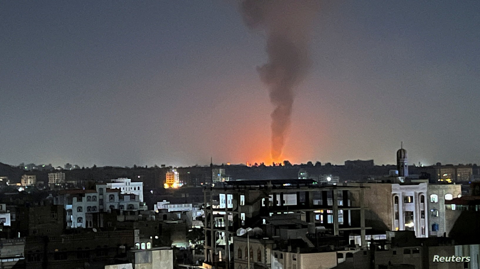 Israeli airstrikes hit Tyre and Nabatieh in south Lebanon