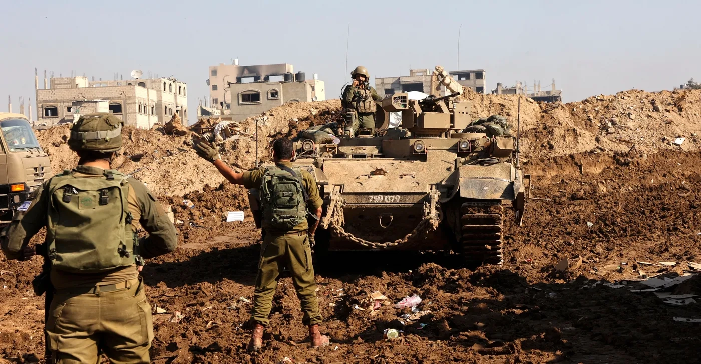 Crane collapse in Gaza kills 2, injures 8 Israeli soldiers