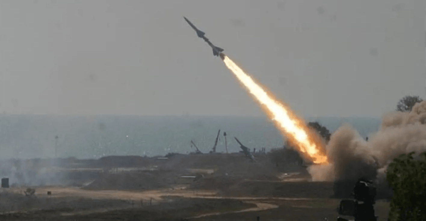 Missile lands in Egypt, Israel investigates possible target