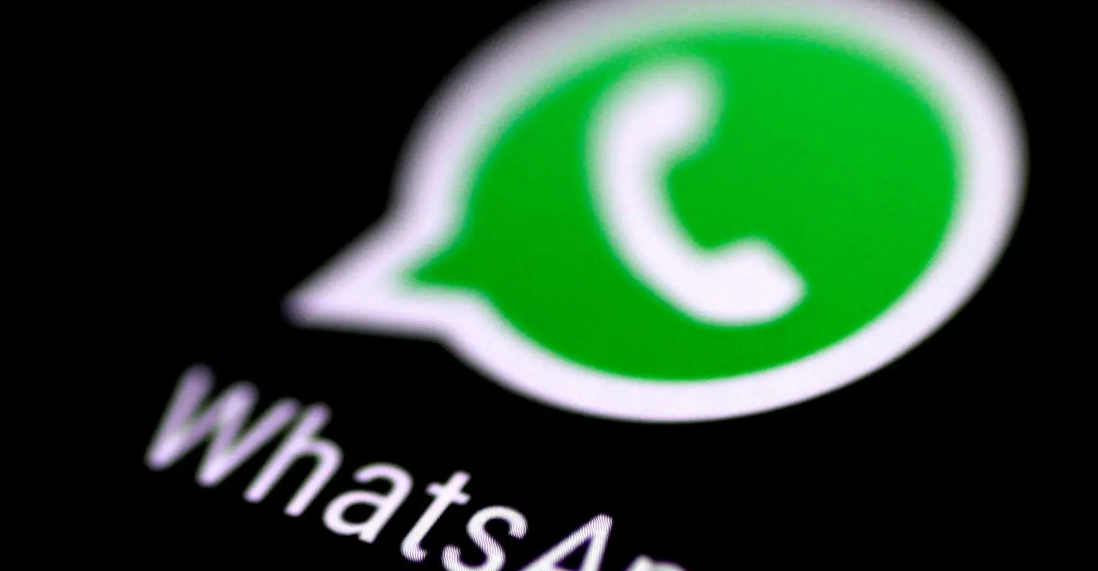 بينها "الفجل".. "واتساب" يضيف 7 رموز تعبيرية جديدة