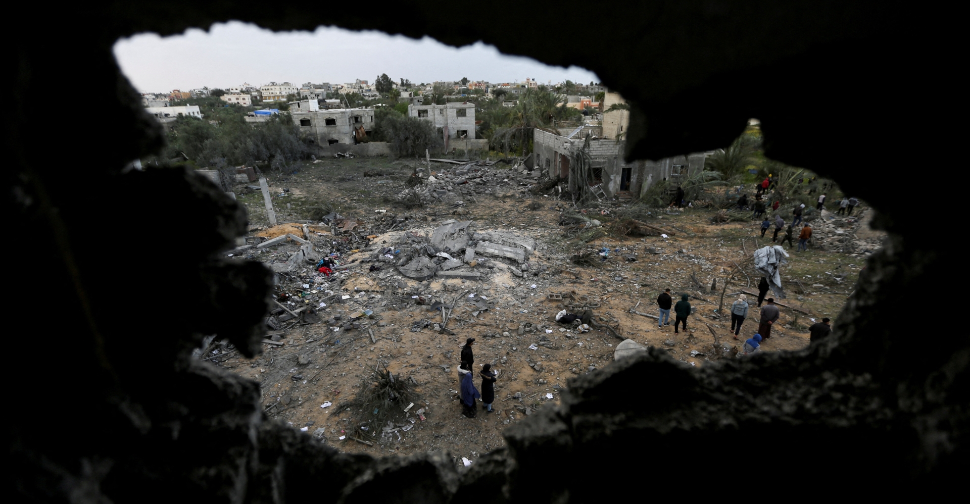 Israel dismisses reservists over Gaza ceasefire petition