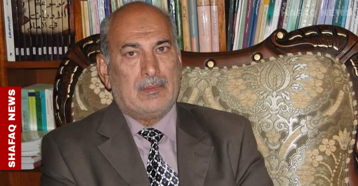 أحمد الحمد.. عاشق مندلي الذي حملها في الغربة وعاد إليها شعرًا وتوثيقًا