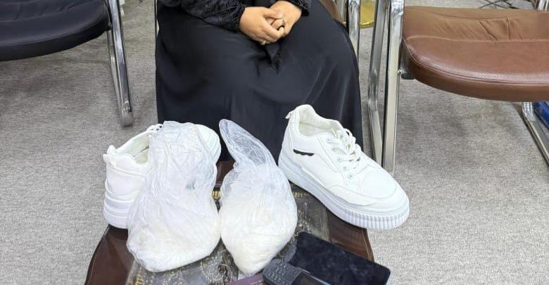 Shalamcheh crossing: Smuggler arrested with meth hidden in shoes