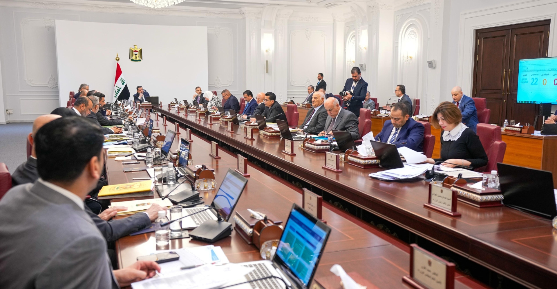 Iraqi government backs protesting teachers' demands