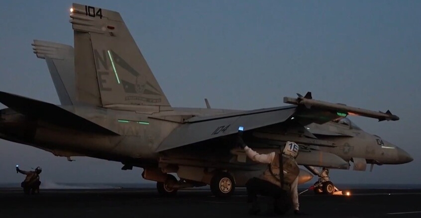 US warplanes pound Yemen's Hodeidah in escalating campaign against Houthis
