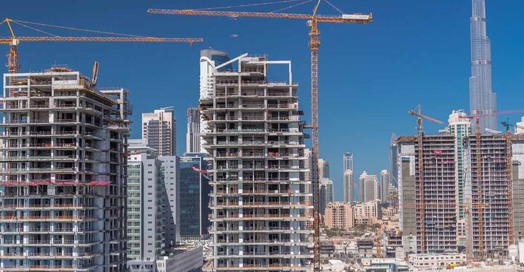 100 مليار دولار في مهب الريح .. "نقص السيولة" يهدد مشاريع العراق الخدمية
