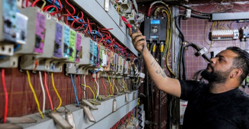 Power play: Baghdad official accuses cabal of controlling electricity