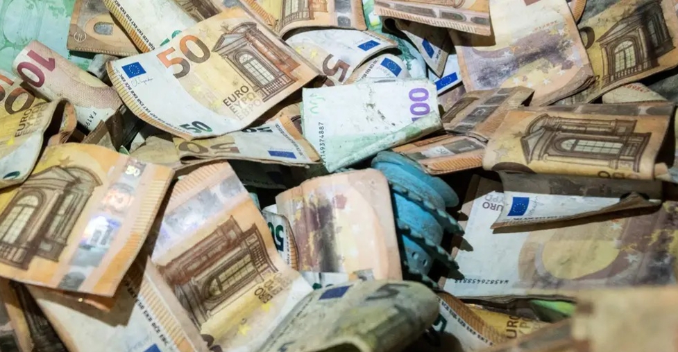 إسبانيا تطيح بشبكة عربية – صينية لغسل الأموال عبر "الحوالة"