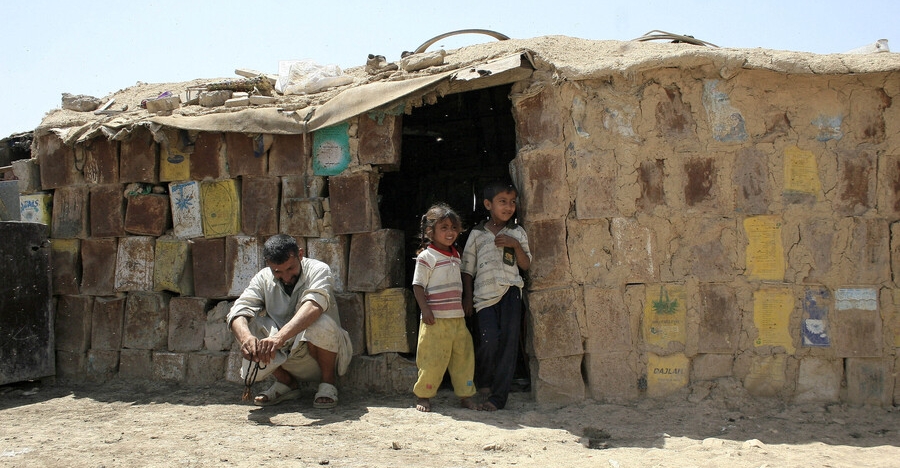 Basra's poverty crisis: 40% of residents lack basic rights