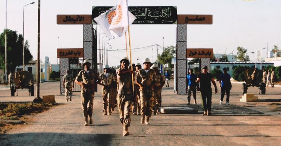 "النافورات ونفاد المياه" .. حقائق صادمة بشأن حادثة طلاب الكلية العسكرية في ذي قار