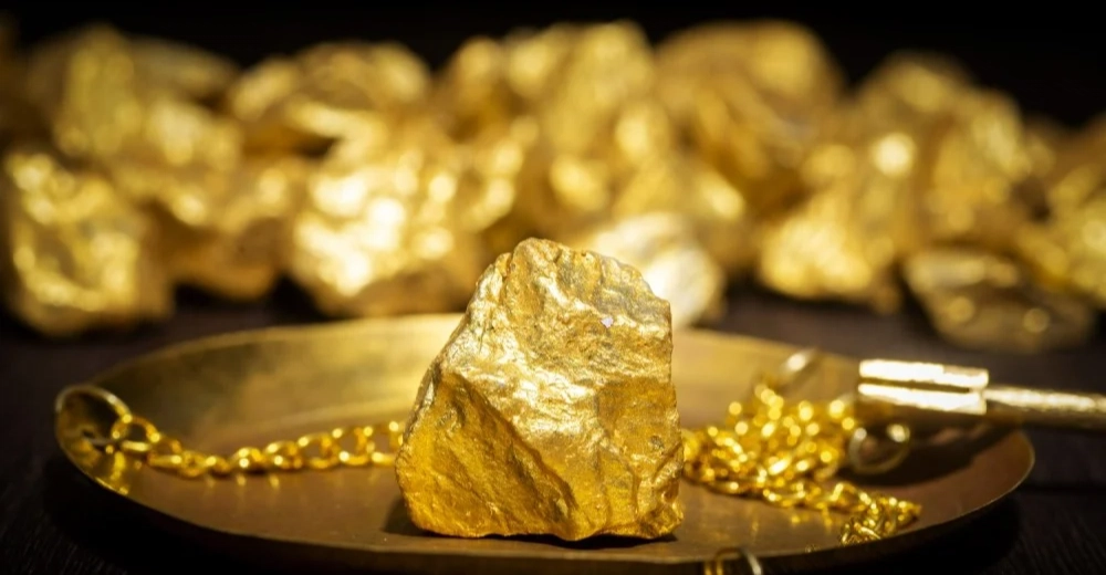 Gold heads for weekly loss as dollar ticks higher, US inflation report in focus