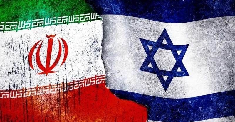 تحفظ إسرائيلي وتأكيد إيراني.. تفاصيل "استيلاء" طهران على وثائق نووية لتل أبيب