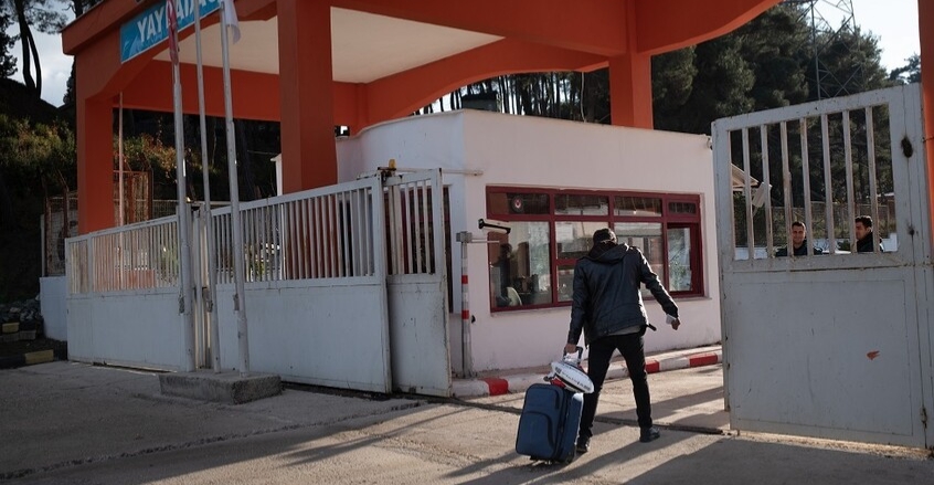 425,000 Syrians return since Al-Assad's fall