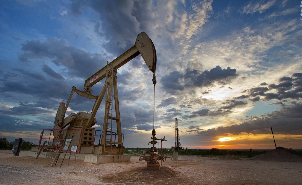 Oil falls as investors weigh chance of US intervention in Iran-Israel conflict