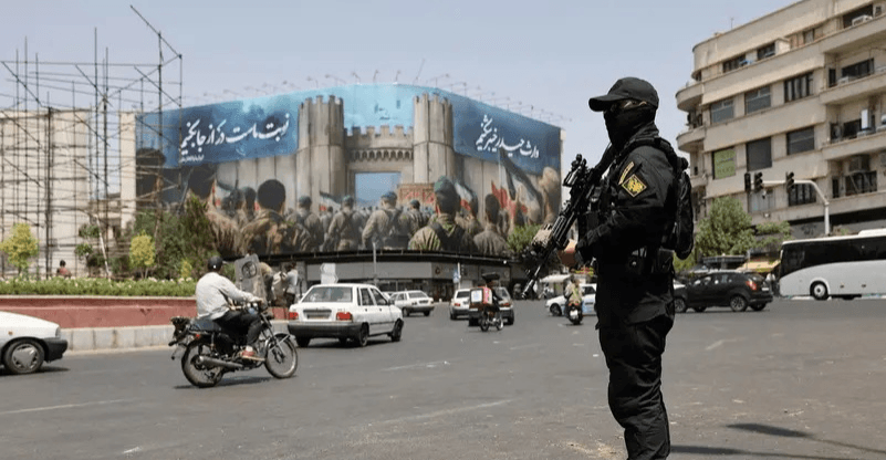 إيران تعلن اعتقال "جواسيس" لإسرائيل في أصفهان وفارس