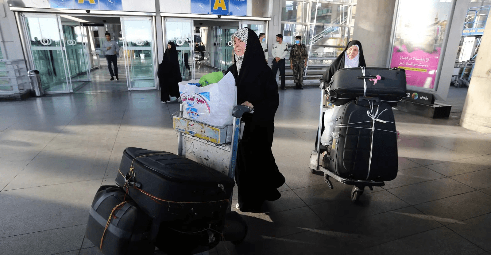 Iran reimposes airspace ban