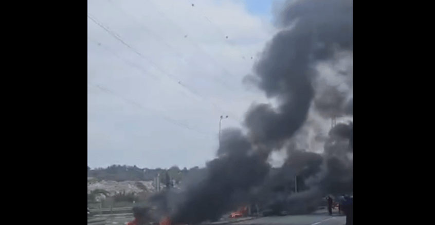 Israeli jets hit Syrian convoys near Suwayda
