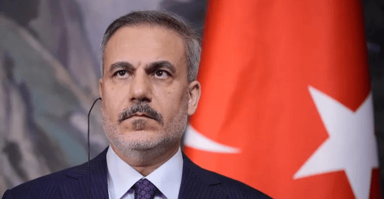 ملوّحة بالتدخل العسكري.. تركيا تحذر الكورد وجماعات أخرى من تقسيم سوريا