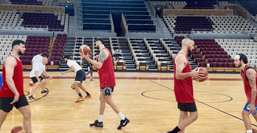 منتخب السلة العراقي يصل الدوحة لبدء استعداده لبطولة آسيا