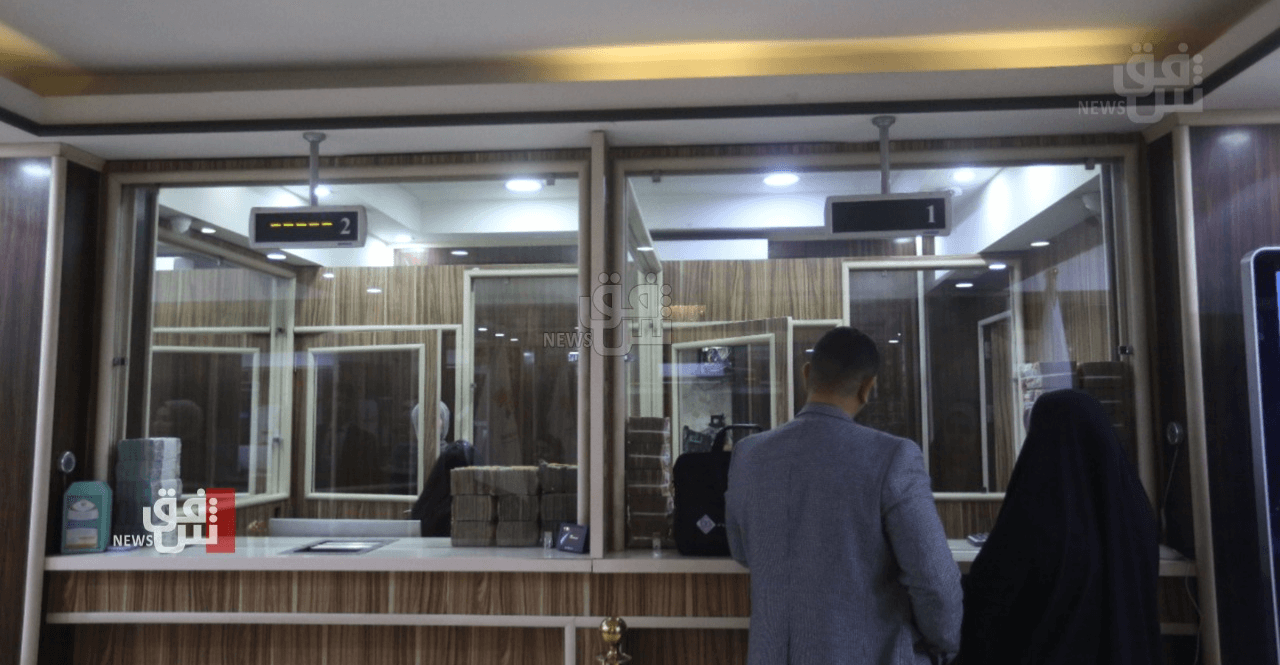 Cash culture dominates Iraq, reform efforts stall