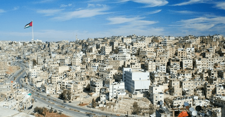 اجتماع في عمّان يجمع مسؤولين سوريين ووجهاء السويداء.. وغموض عن الهجري