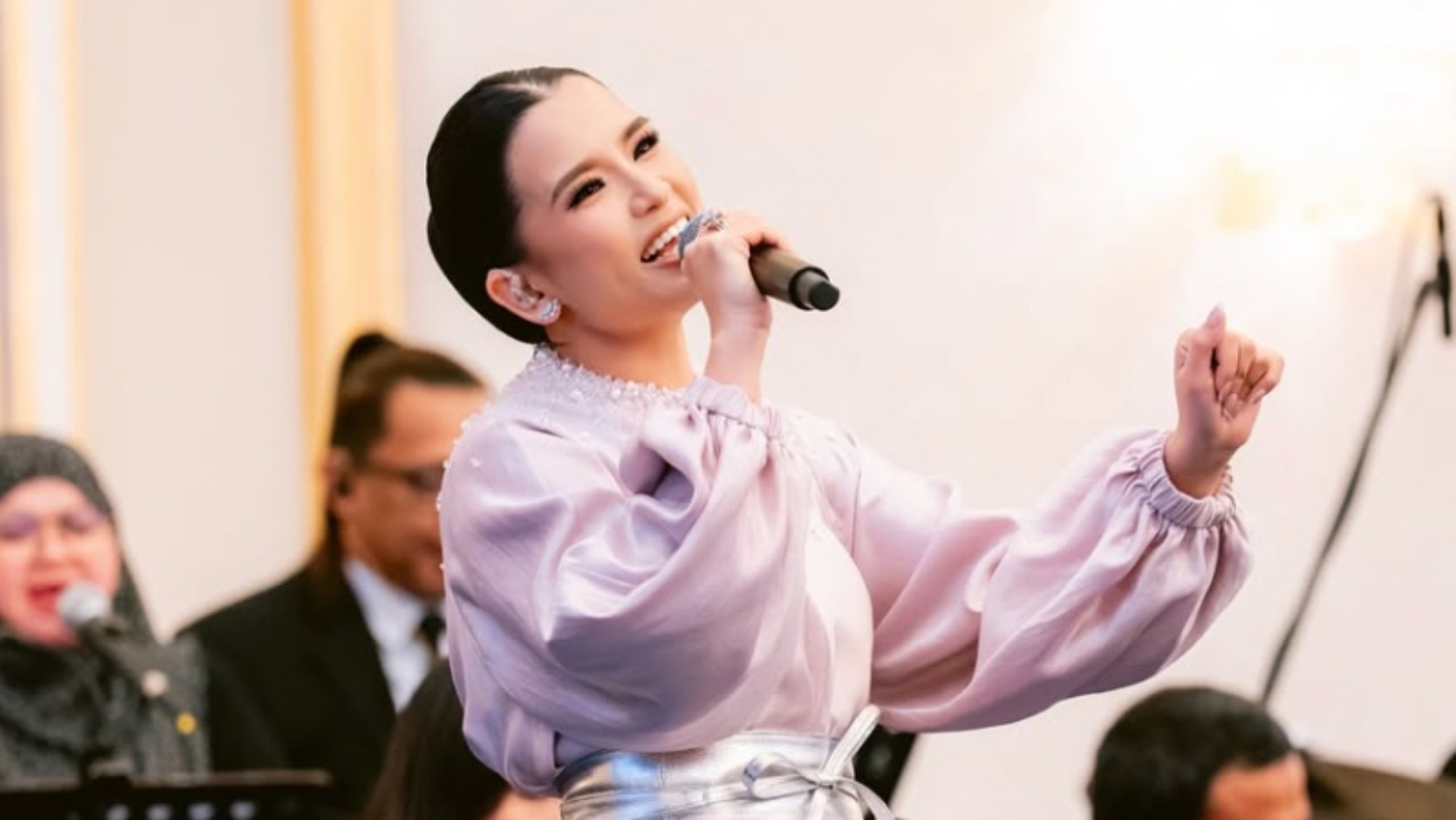 Malaysian singer Suki felt 'most honoured' to perform for President Xi Jinping