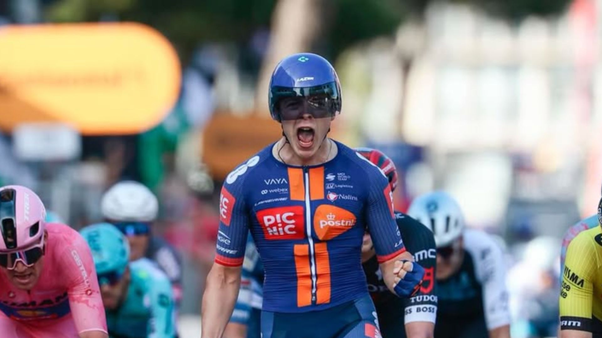 Casper van Uden wins Giro d'Italia stage four in Lecce, leading an all-Dutch podium