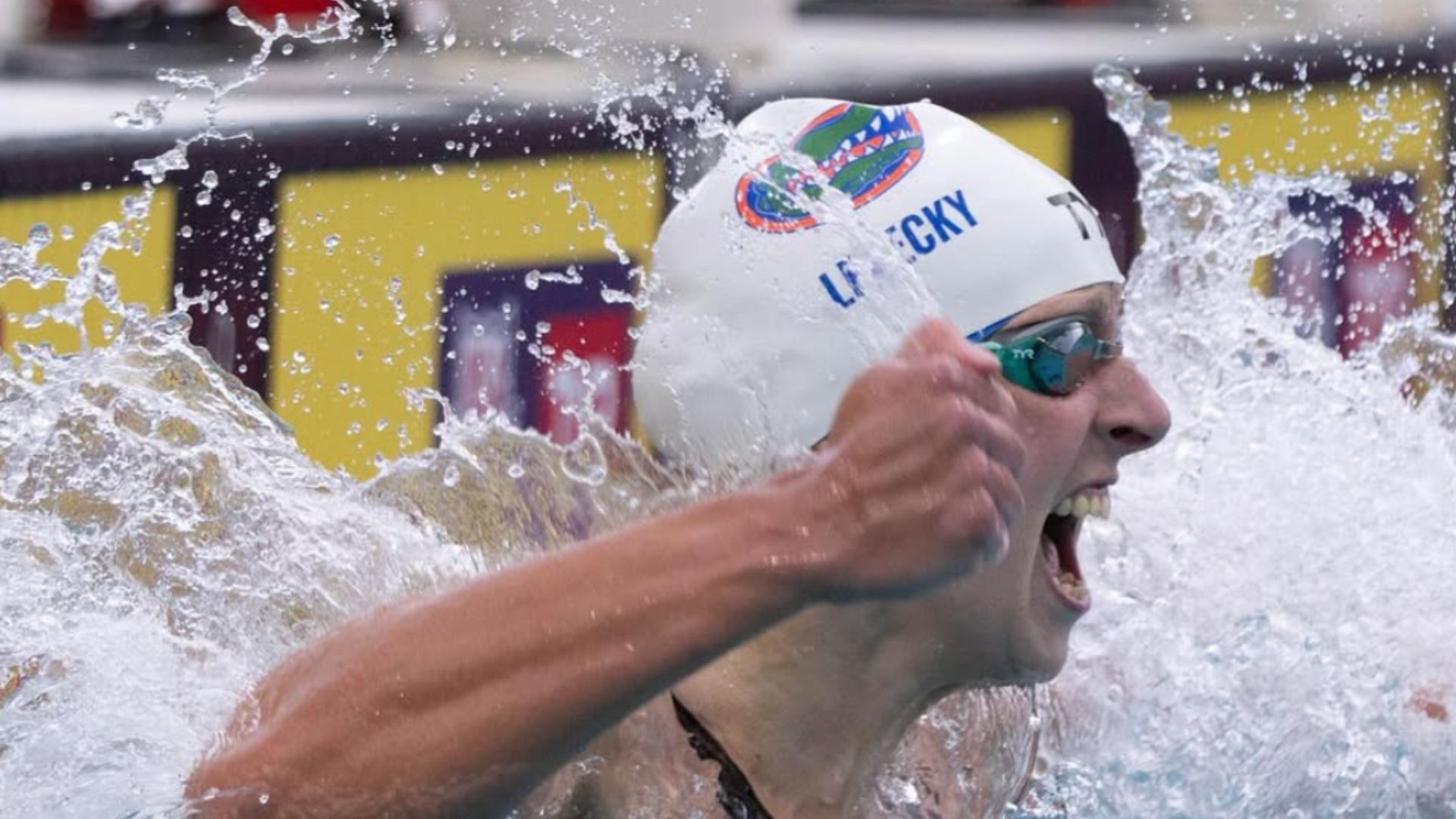 US swimmer Katie Ledecky breaks her own 800m freestyle world record