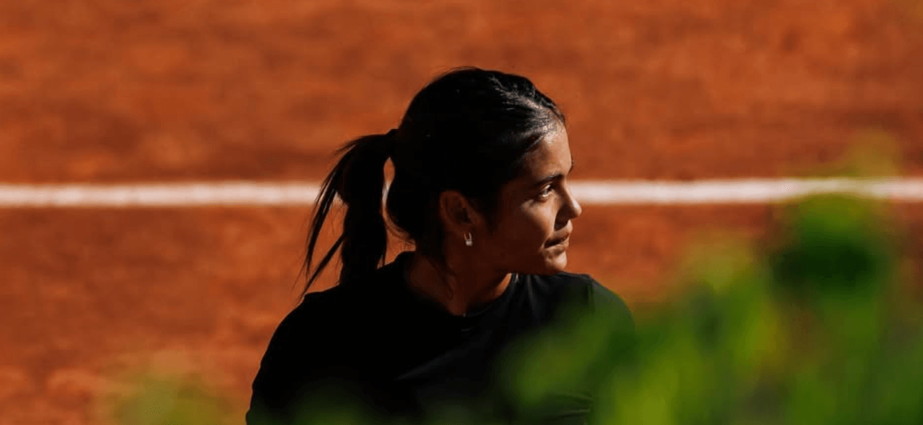 Emma Raducanu overcame a long medical time-out at the French Open to gain first-round victory