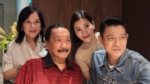 Andy Lau spotted dining with Malaysian business magnate Vincent Tan's family
