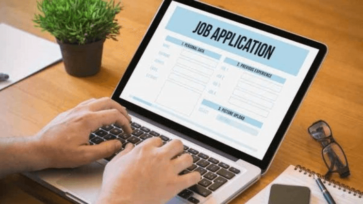 Singaporean asks if fresh tech grads are ‘cooked' in terms of salary expectations